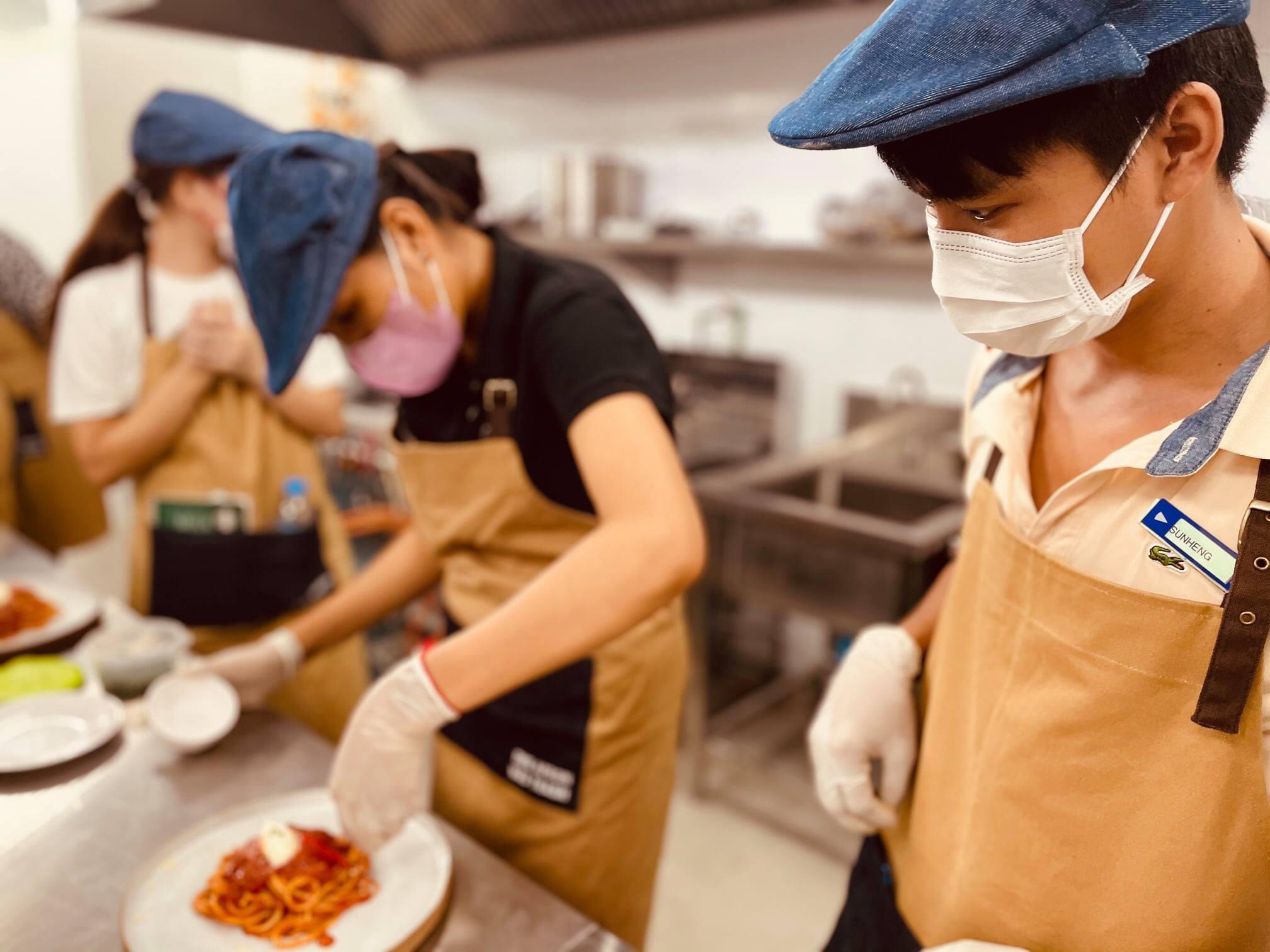 Pizza 4ps Phnom Penh