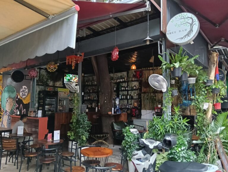 Tree Café