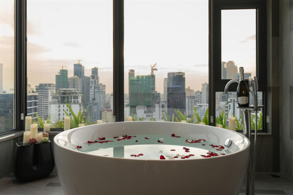 Bassac Signature Hotel Bathroom
